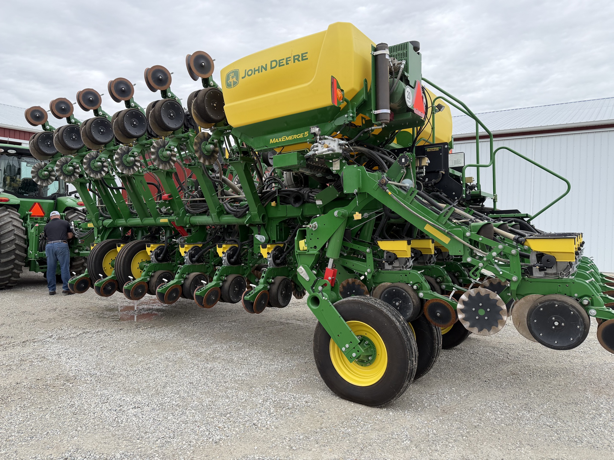 2024 John Deere 1795 Image 3