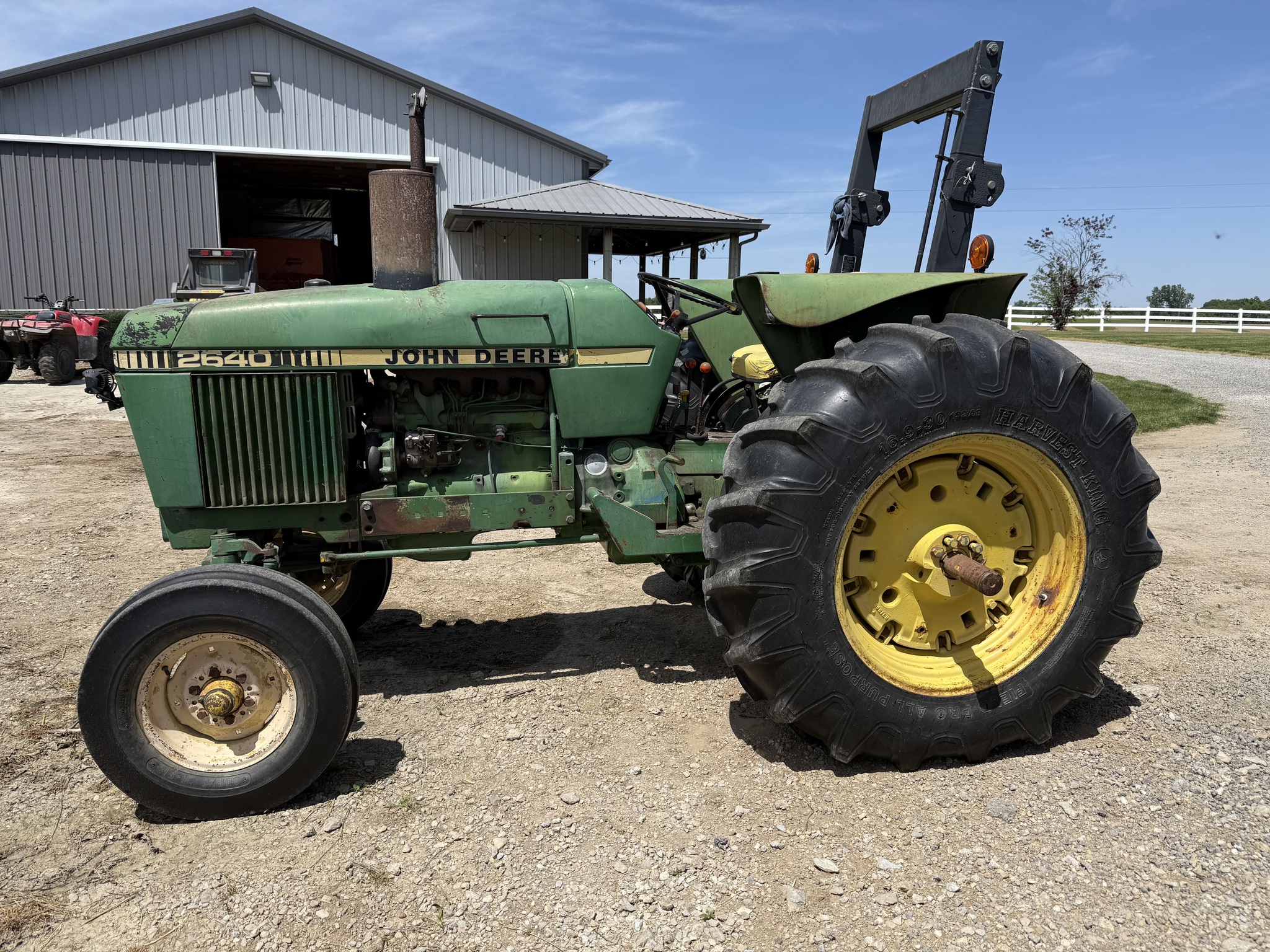 1983 John Deere 2640 Image 1