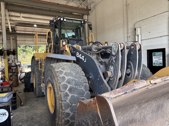 2006 John Deere 844J