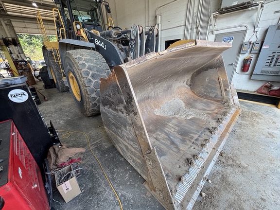 2006 John Deere 844J