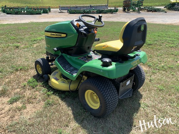 Photo of 2006 John Deere X300