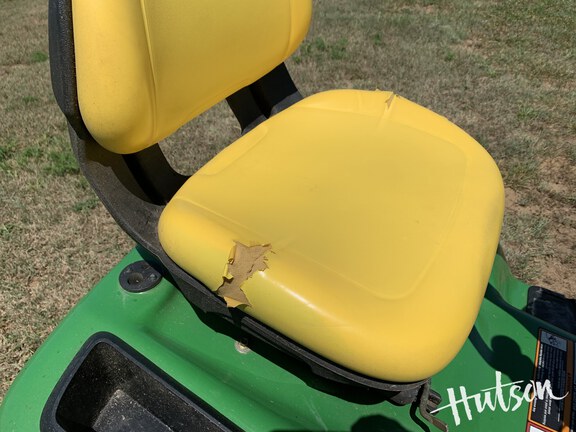 Photo of 2006 John Deere X300