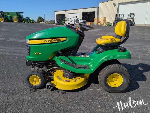 Photo of 2006 John Deere X300