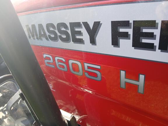 Photo of 2019 Massey Ferguson 2605H