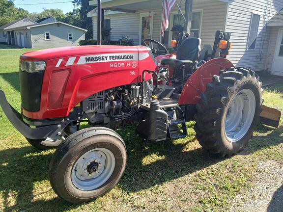 Photo of 2019 Massey Ferguson 2605H