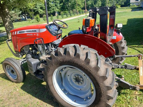 Photo of 2019 Massey Ferguson 2605H