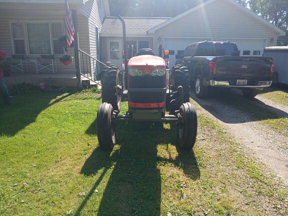 Photo of 2019 Massey Ferguson 2605H