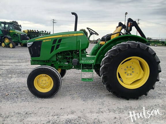 Photo of 2022 John Deere 5055E