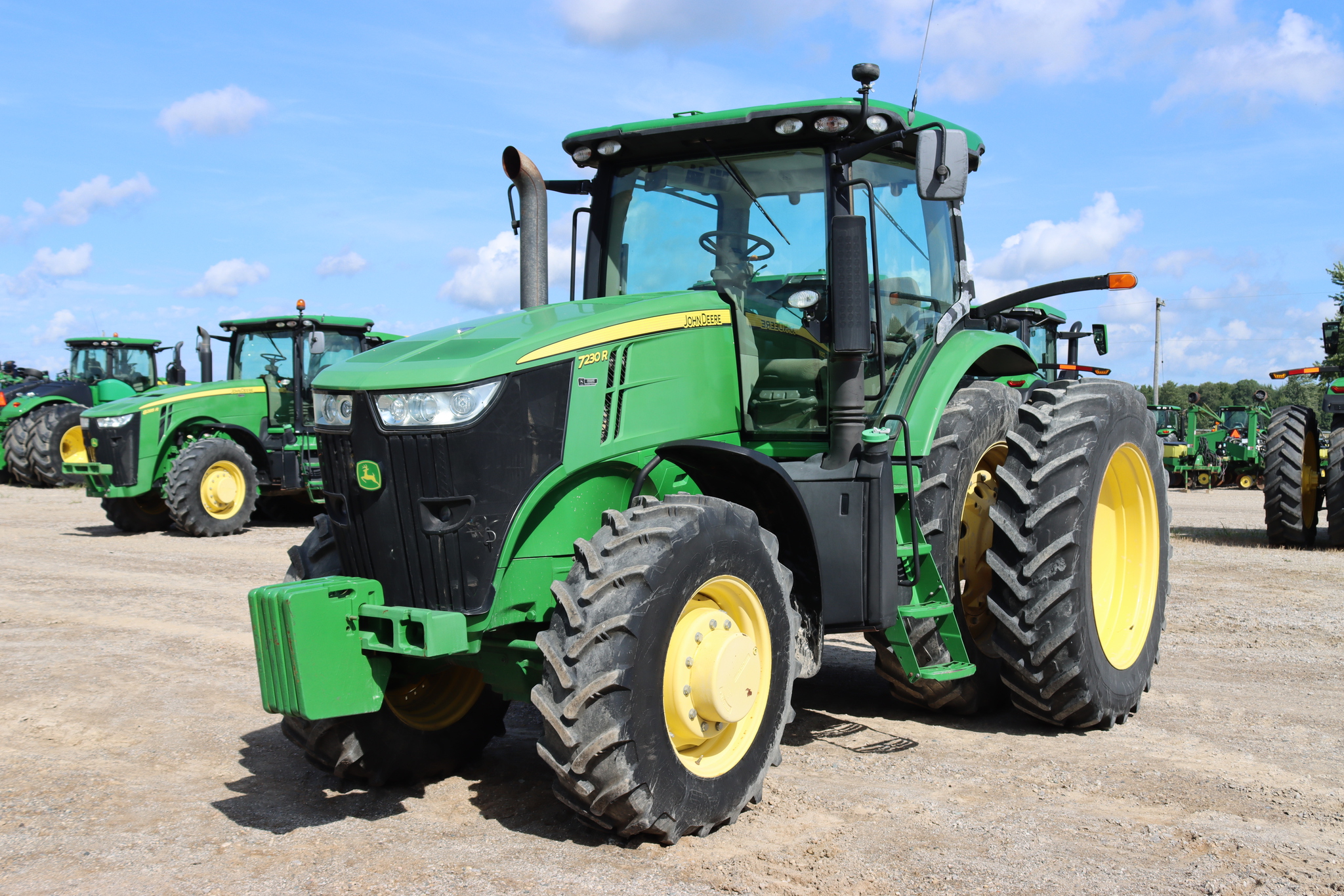 2013 John Deere 7230R Row Crop Tractors
