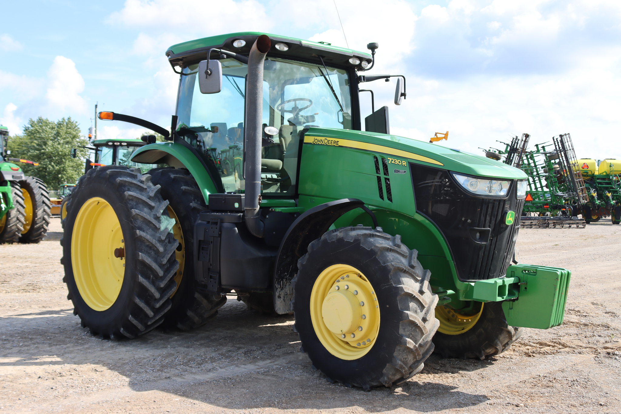 2013 John Deere 7230R Row Crop Tractors