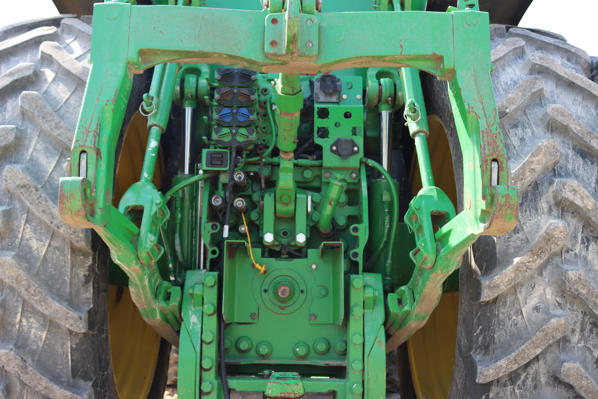 2013 John Deere 7230R Row Crop Tractors
