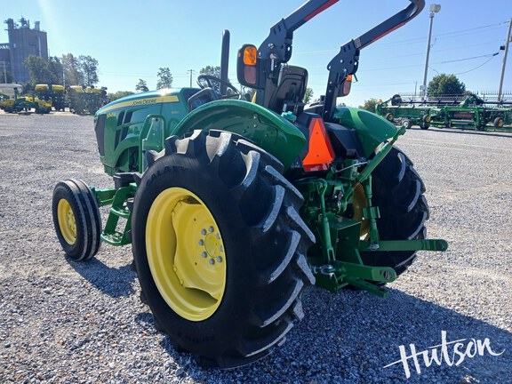 Photo of 2022 John Deere 5045E