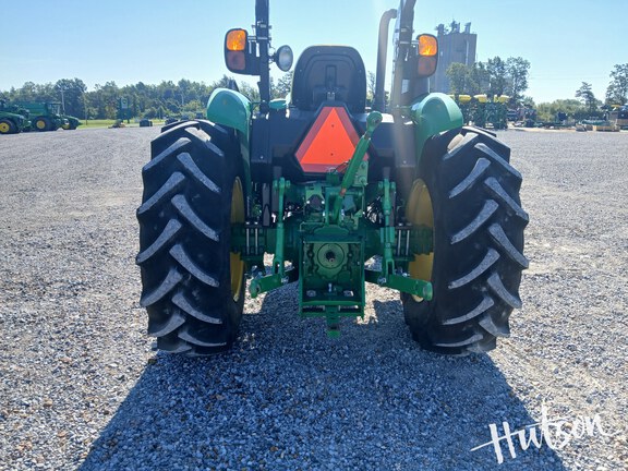 Photo of 2022 John Deere 5045E