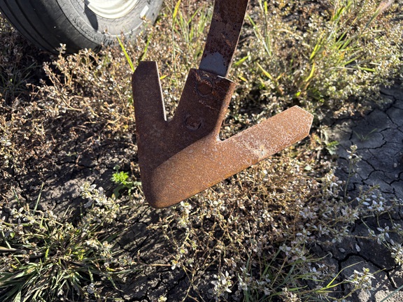 Used 1987 Case 4600 Field Cultivators at Horizon Ag & Turf in Mayerthorpe, AB - Photo12