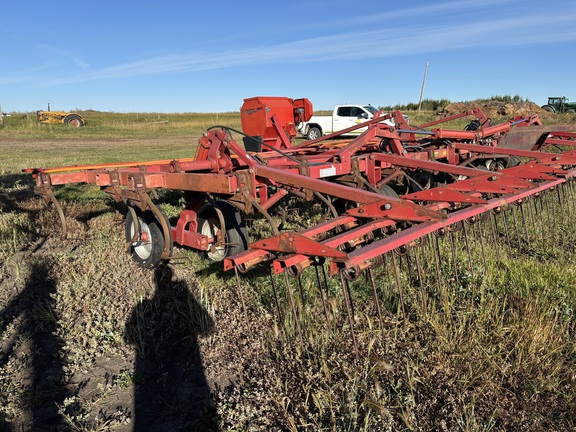 Used 1987 Case 4600 Field Cultivators at Horizon Ag & Turf in Mayerthorpe, AB - Photo13