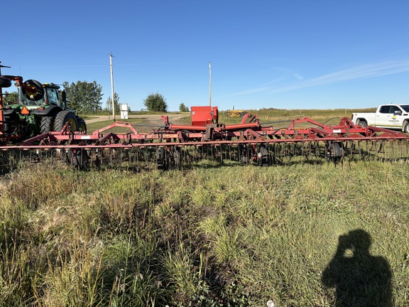 Used 1987 Case 4600 Field Cultivators at Horizon Ag & Turf in Mayerthorpe, AB - Photo10