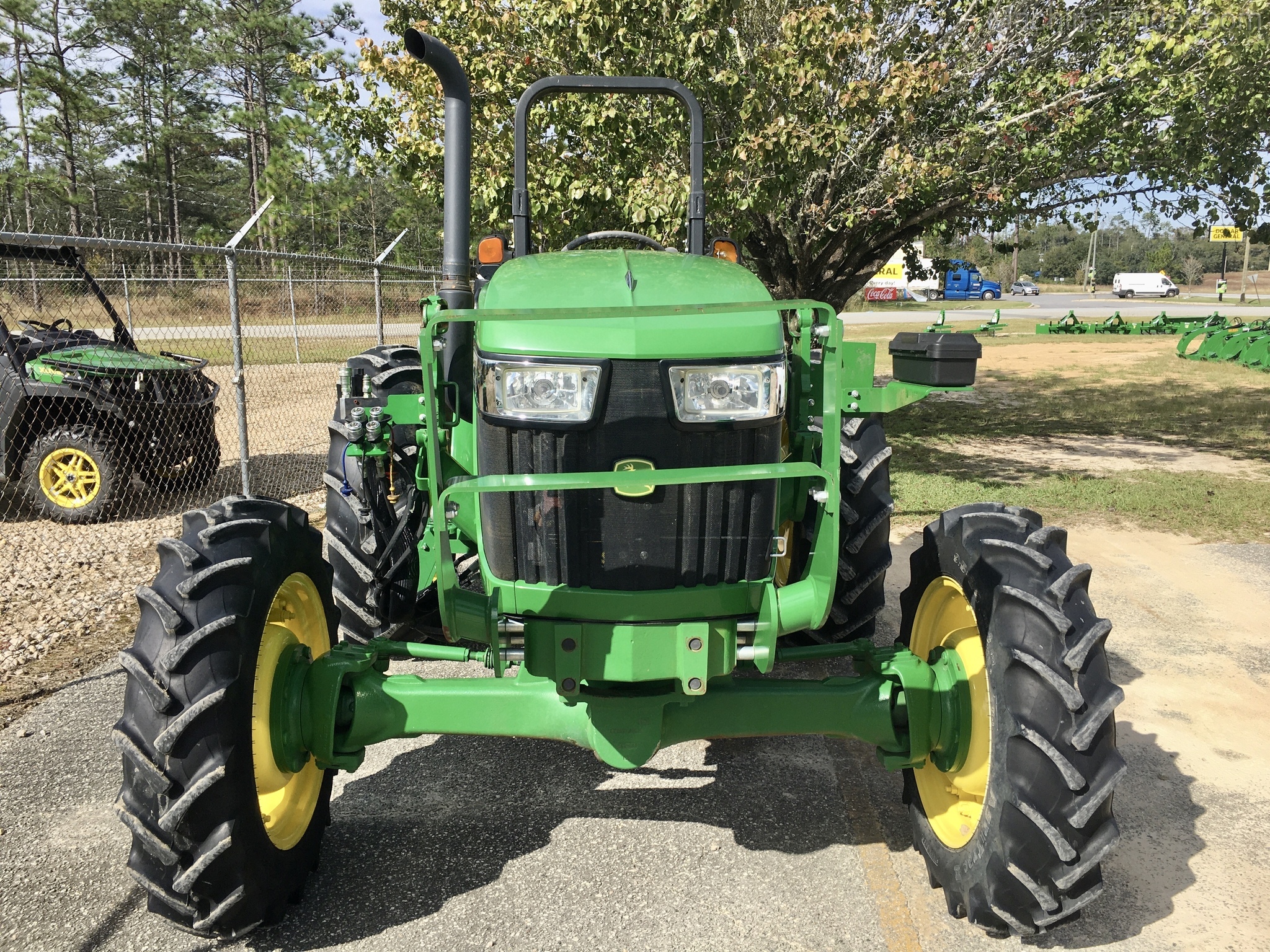 2015 John Deere 5055E Image 3