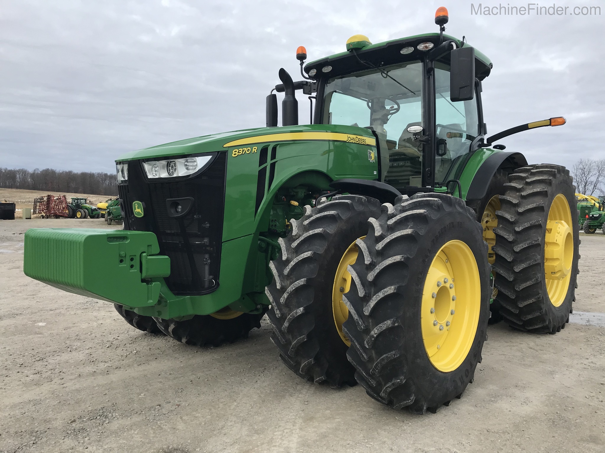 2019 John Deere 8370R Image 1