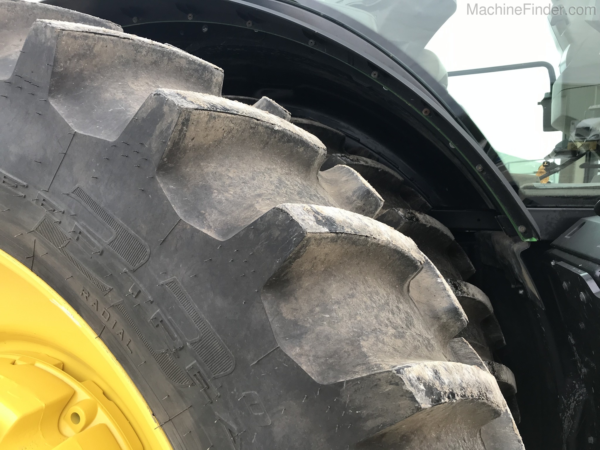 2019 John Deere 8370R Image 11