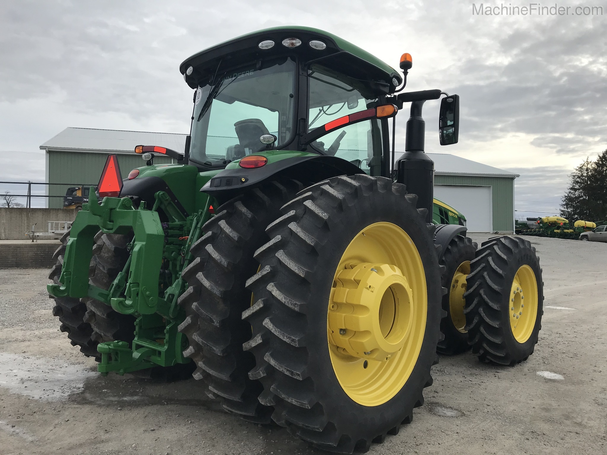 2019 John Deere 8370R Image 3