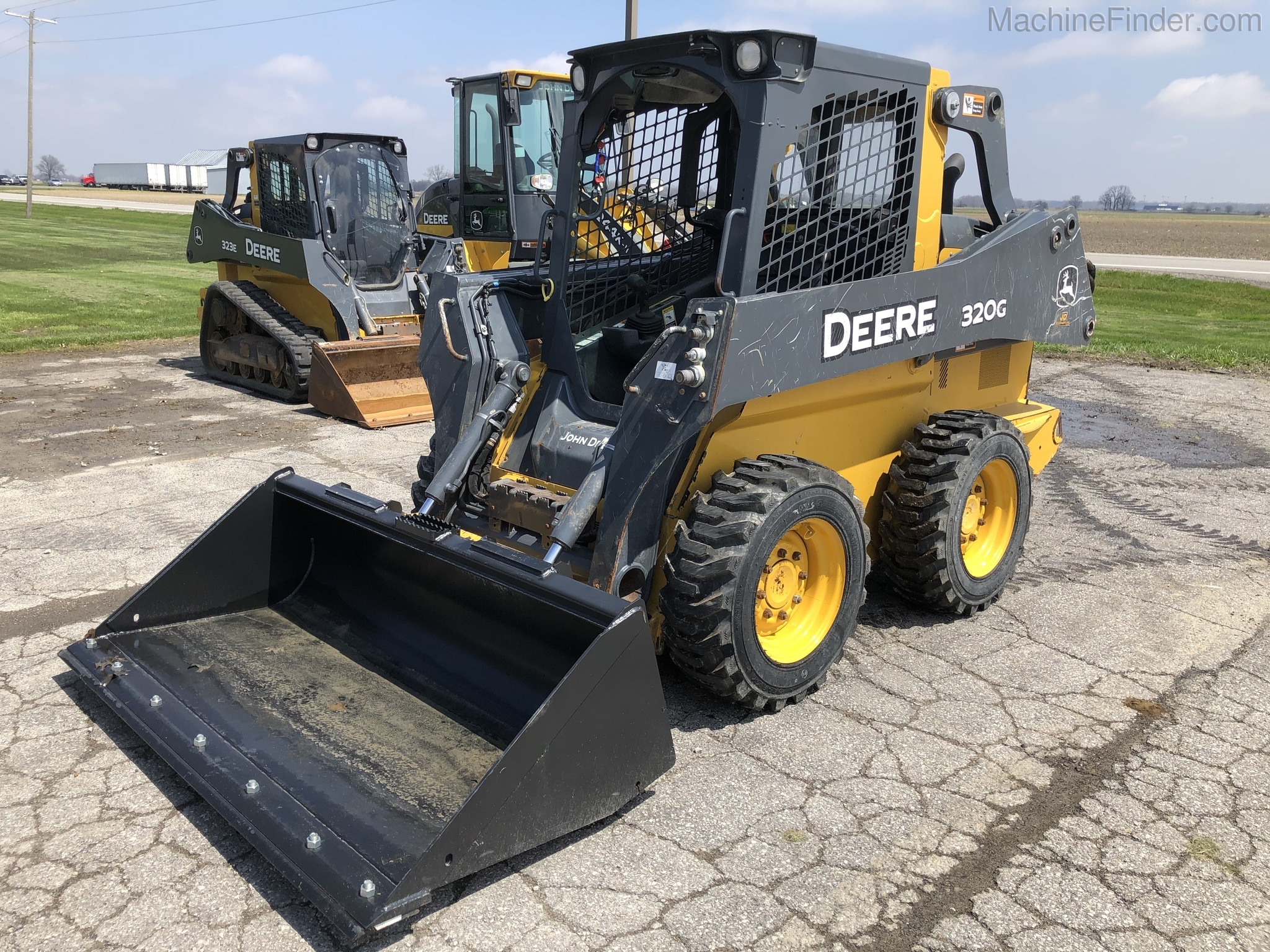 2018 John Deere 320G Image 1