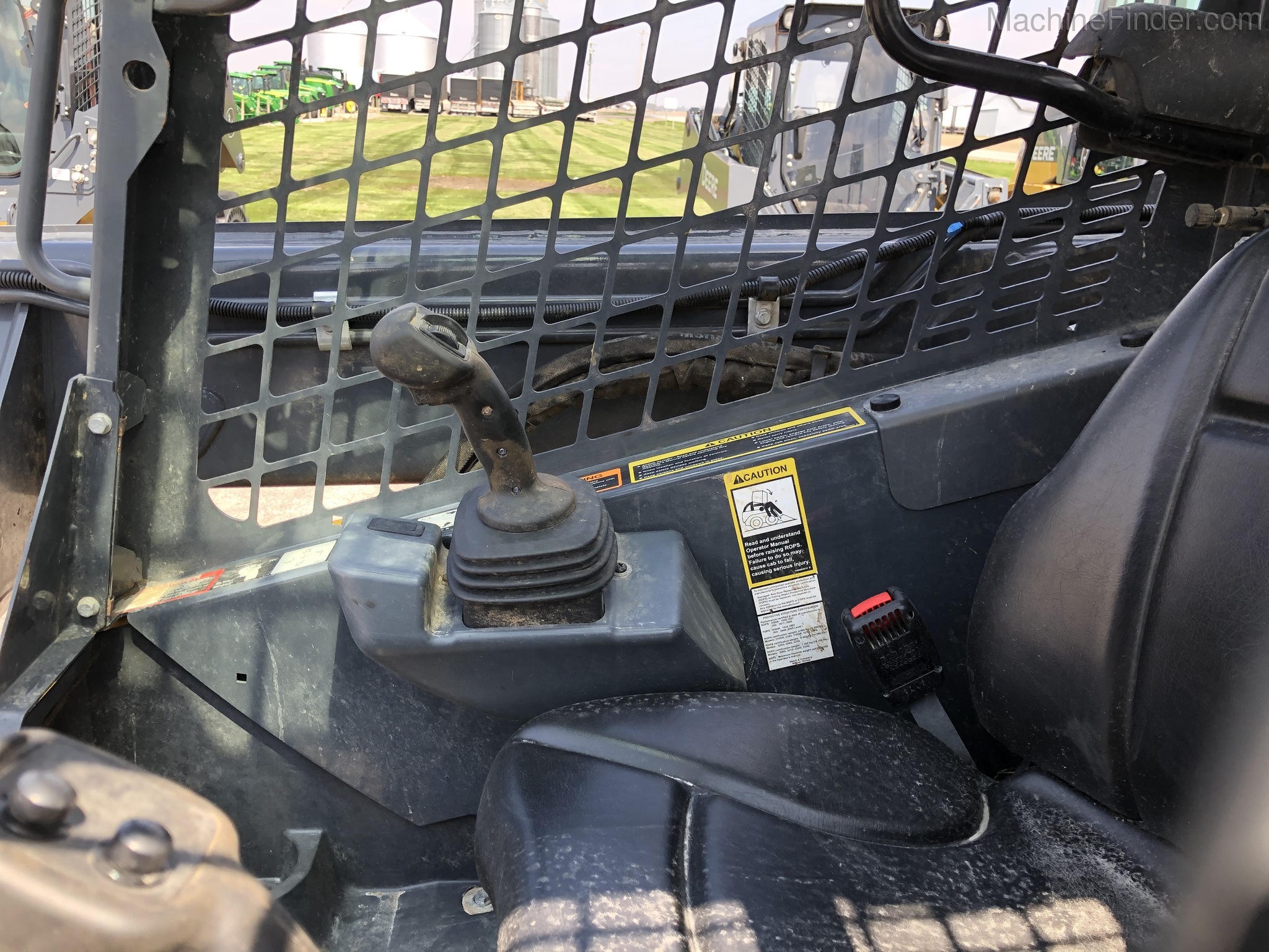 2018 John Deere 320G Image 8