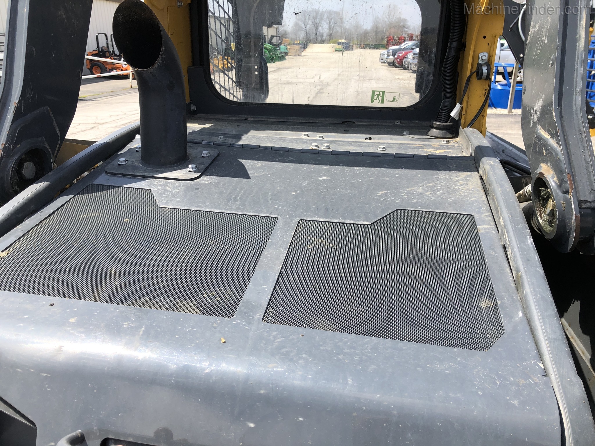 2018 John Deere 320G Image 9