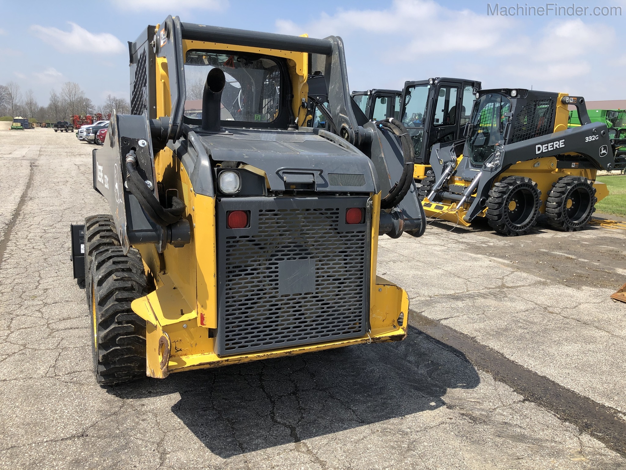 2018 John Deere 320G Image 4