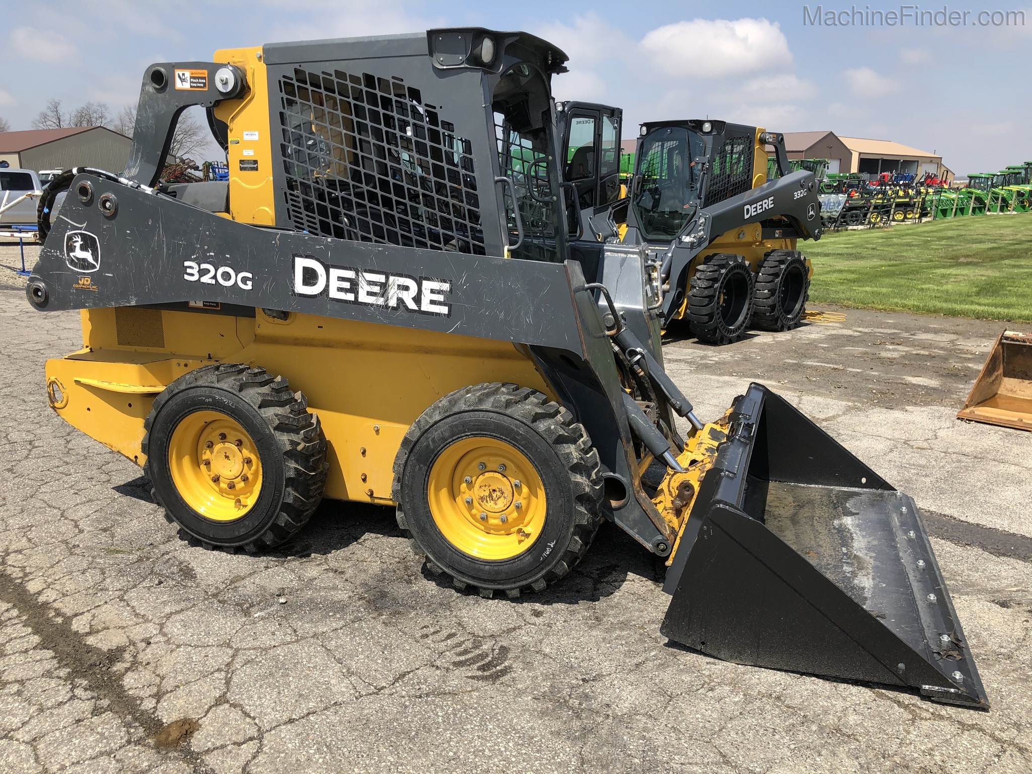 2018 John Deere 320G Image 5