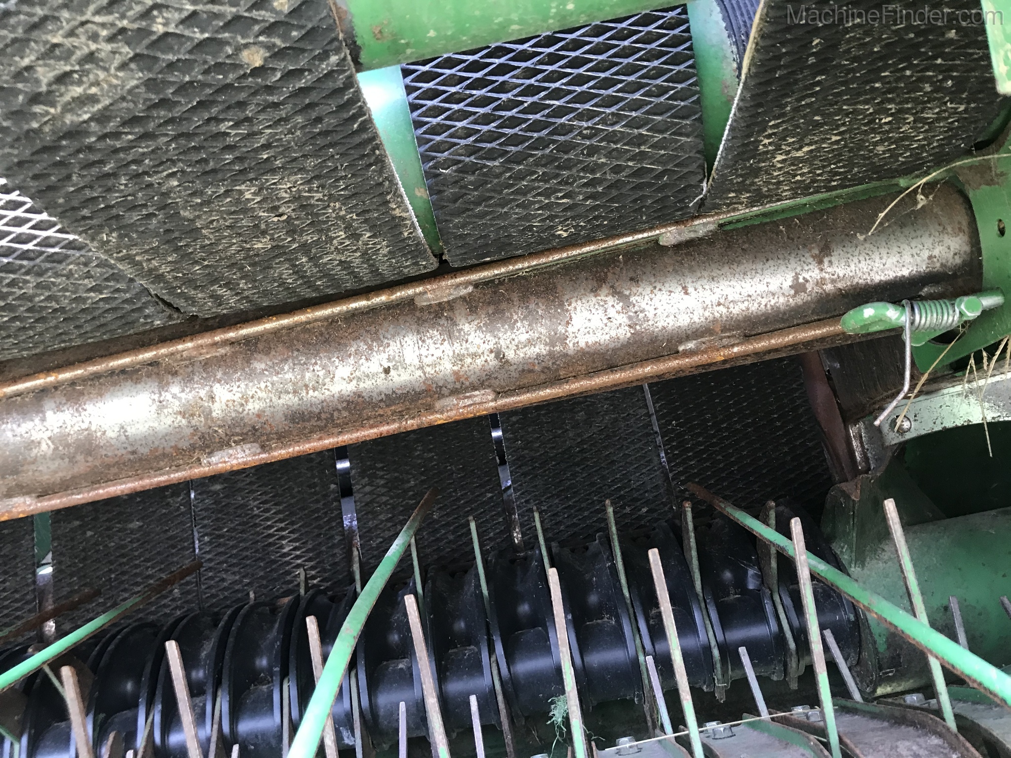 2012 John Deere 568 Image 5