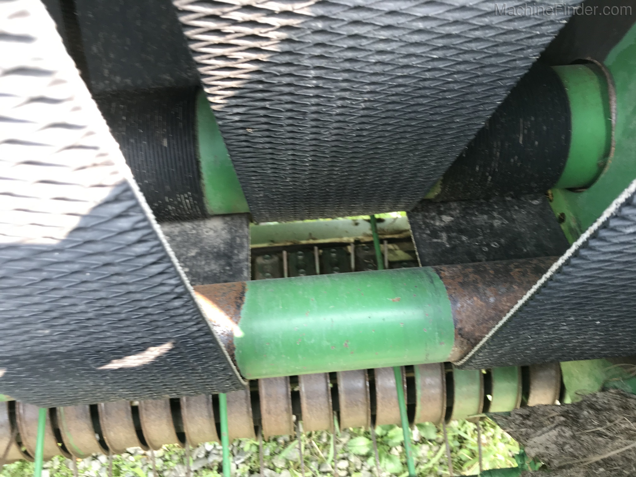 2012 John Deere 568 Image 4