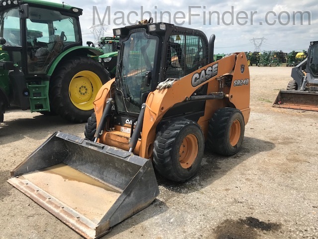 2015 Case SR240 Image 2