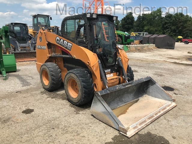 2015 Case SR240 Image 5