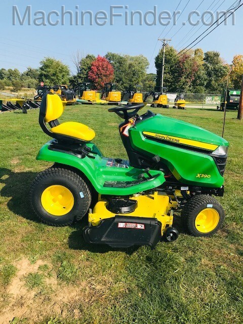 2020 John Deere X390 Image 4