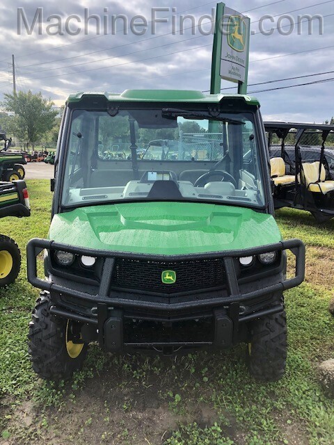 2020 John Deere XUV835R Image 2