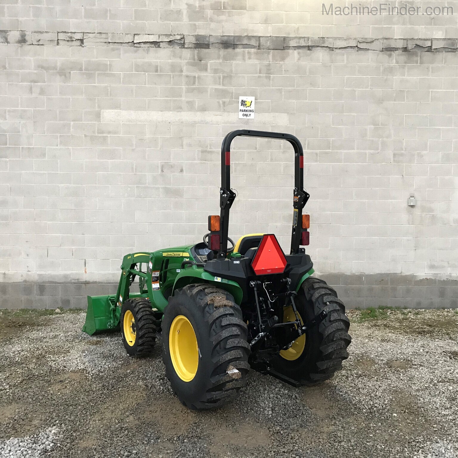 2020 John Deere 3032E Image 6