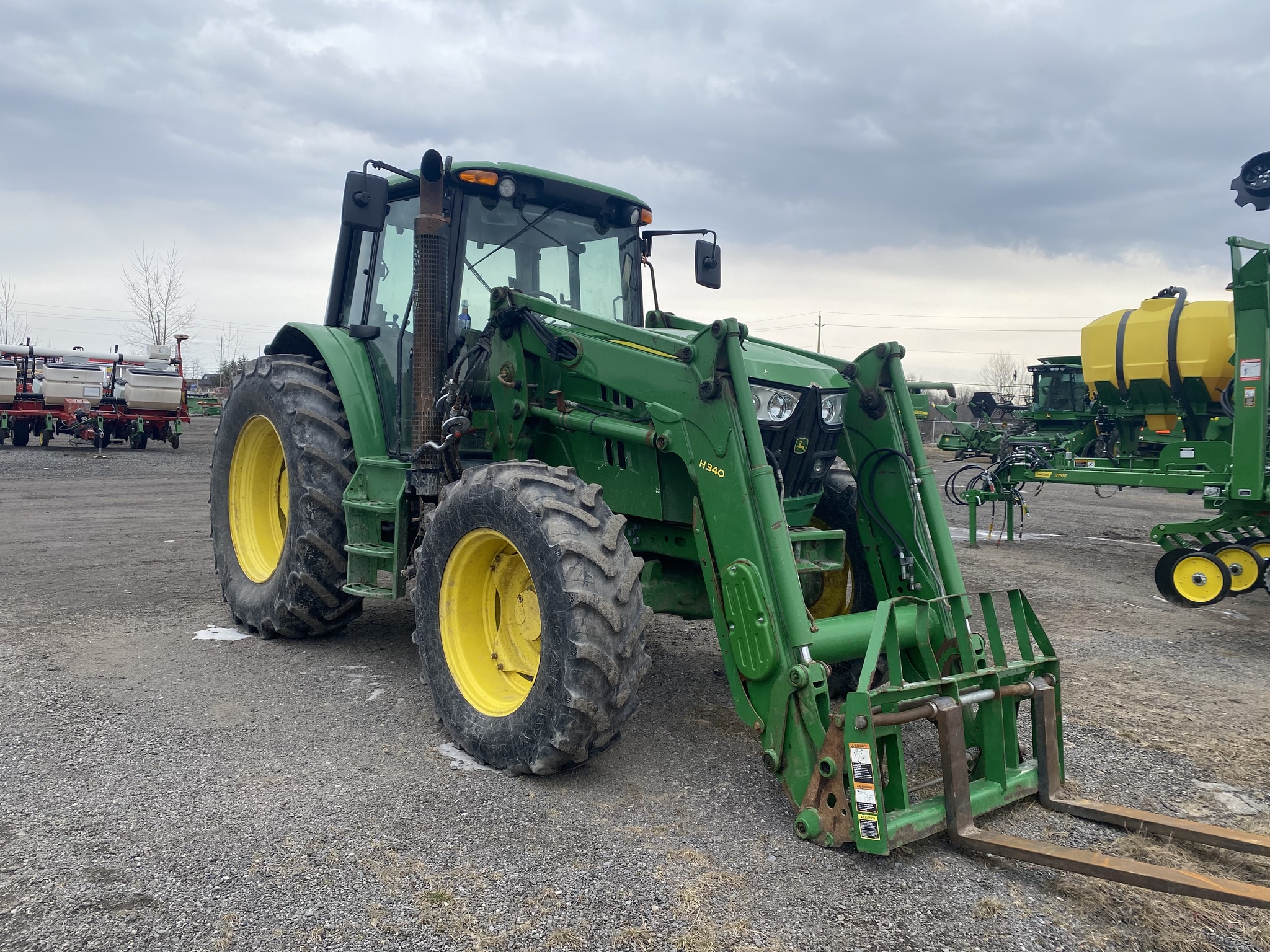 2016 John Deere 6125M Image 4