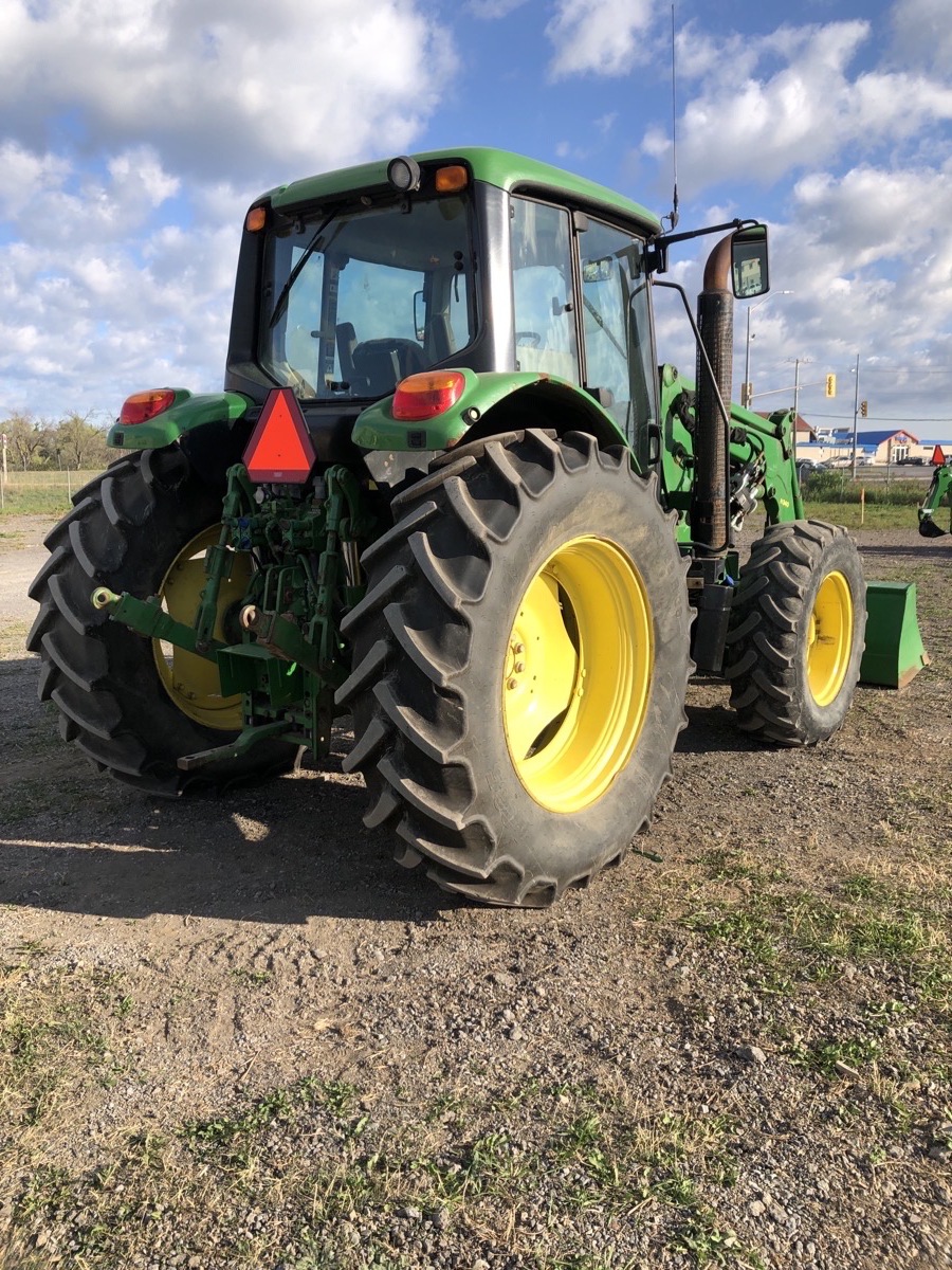 2016 John Deere 6125M Image 6