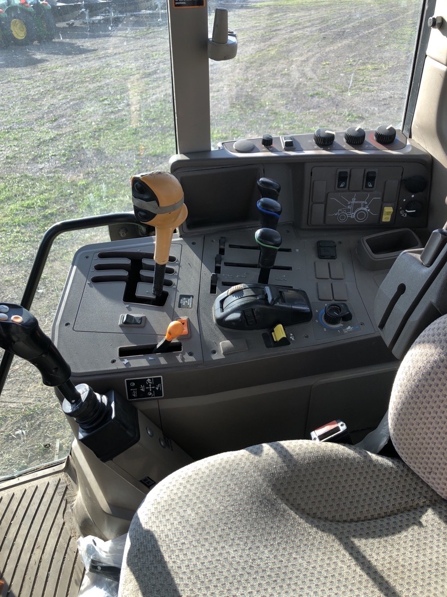 2016 John Deere 6125M Image 9