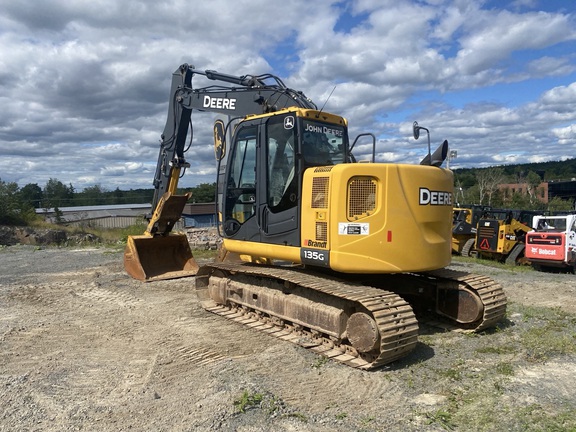 2017 John Deere 135G