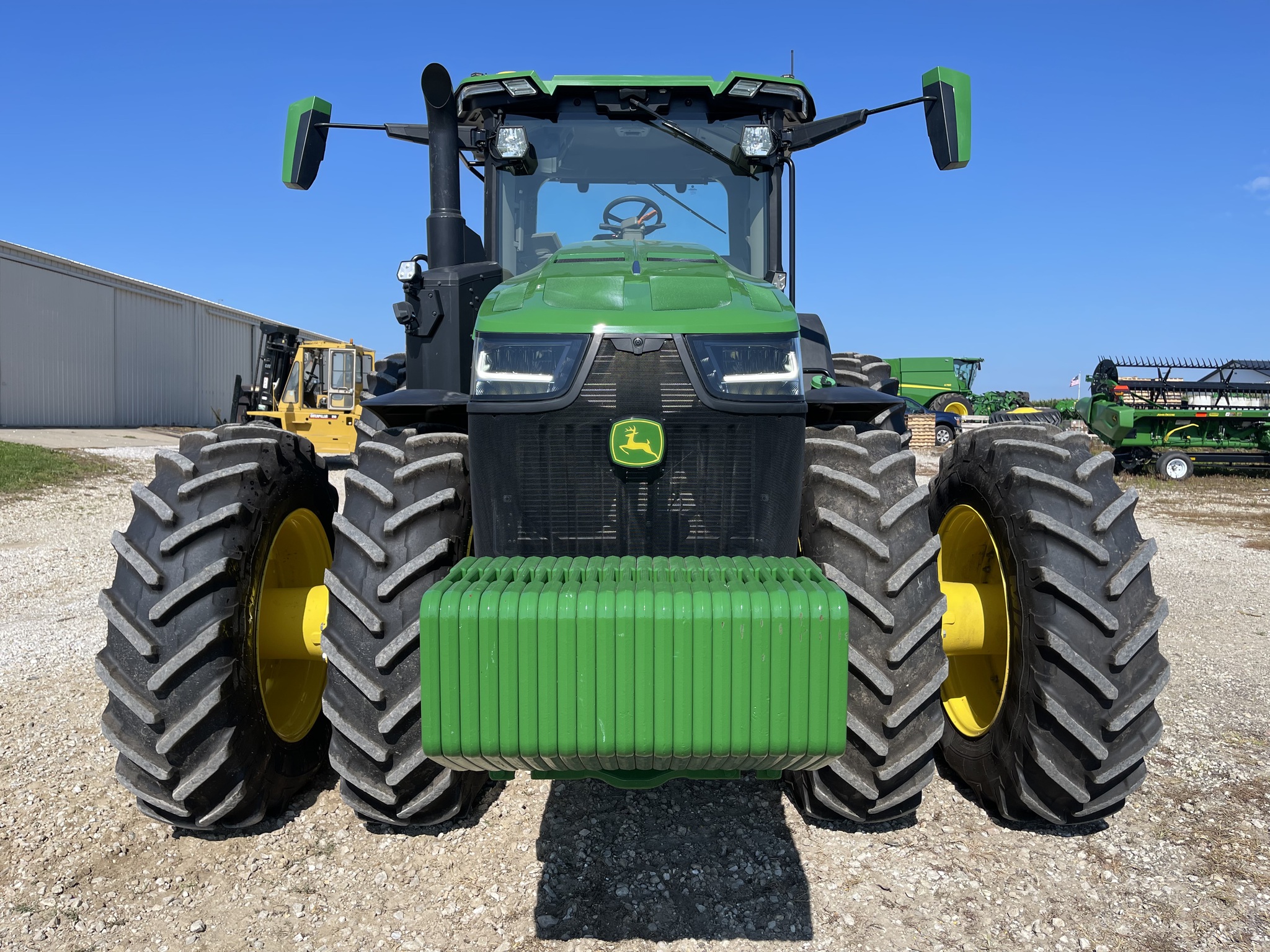  2023 John Deere 8R 340 at Heritage Tractor in Galesburg, IL