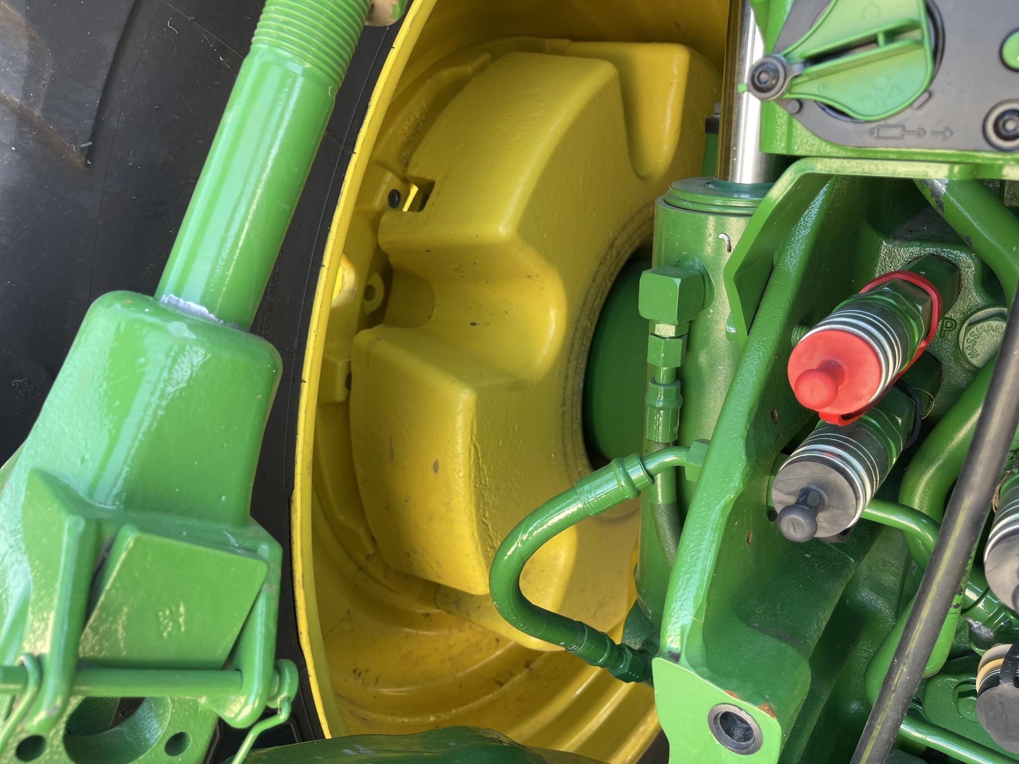  2023 John Deere 8R 340 at Heritage Tractor in Galesburg, IL