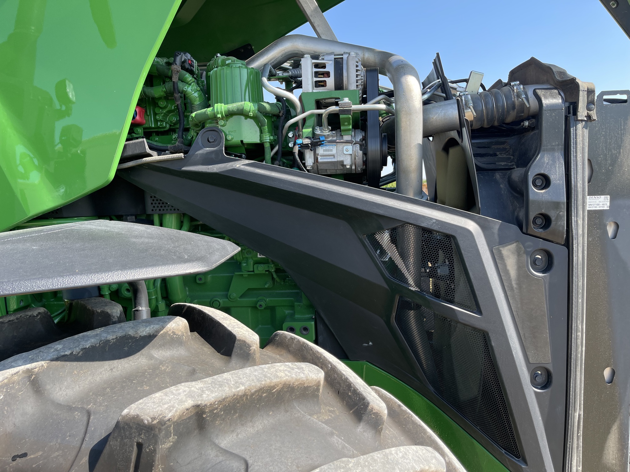  2023 John Deere 8R 340 at Heritage Tractor in Galesburg, IL
