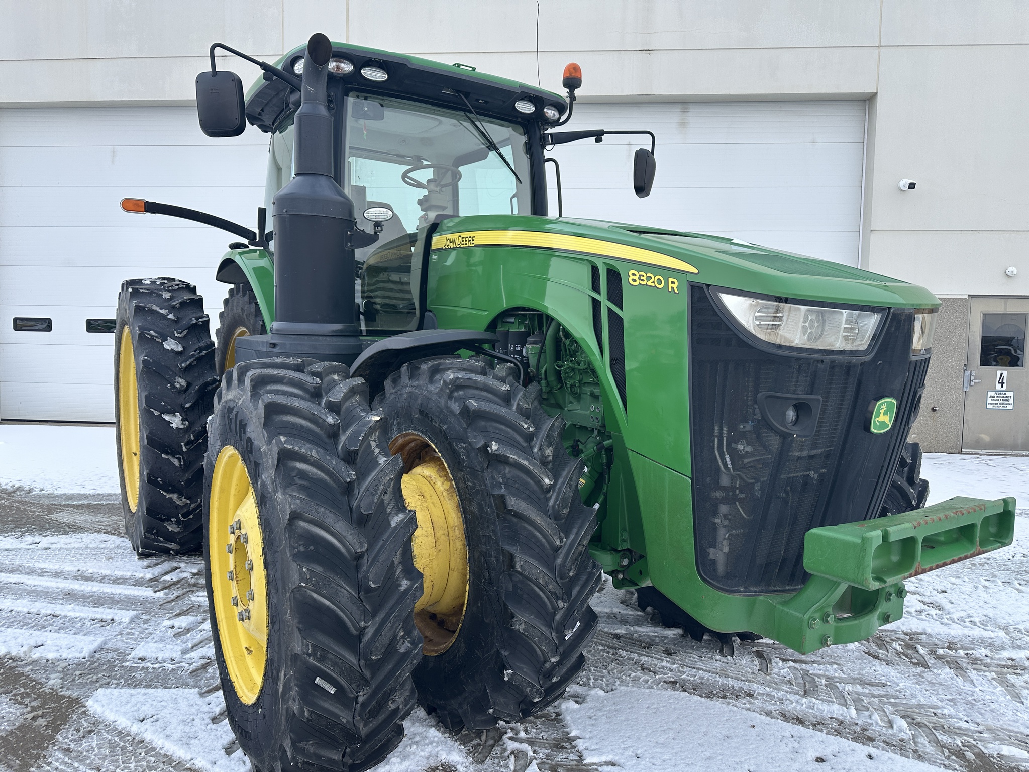 2014 John Deere 8320R Image 1