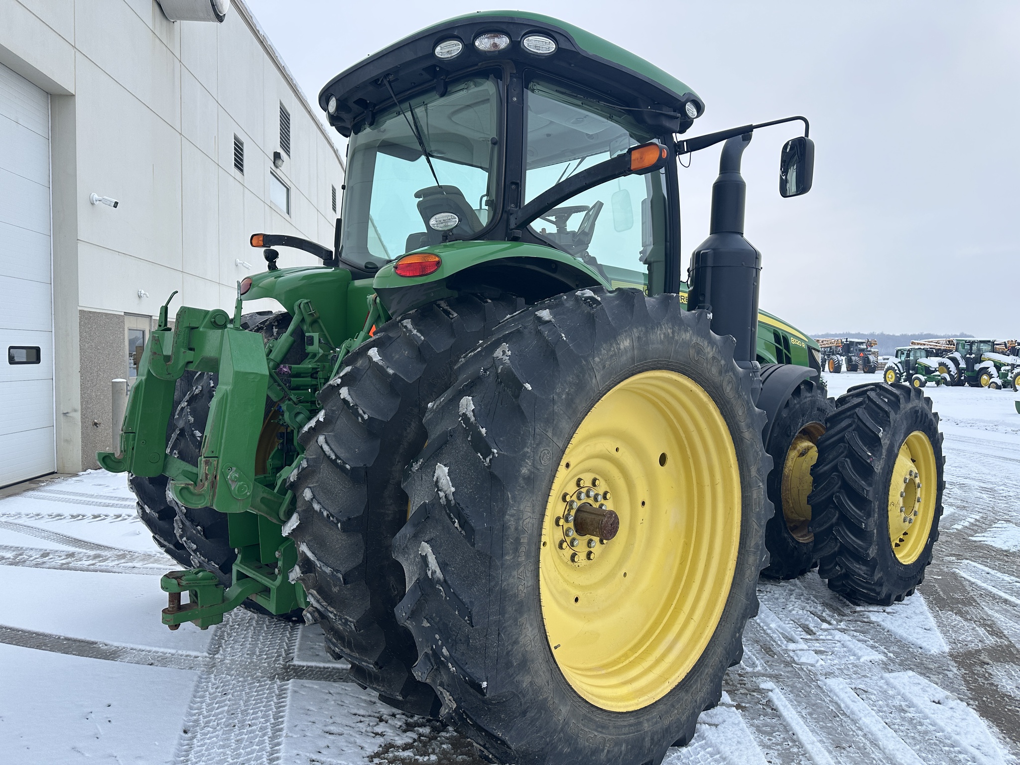 2014 John Deere 8320R Image 3