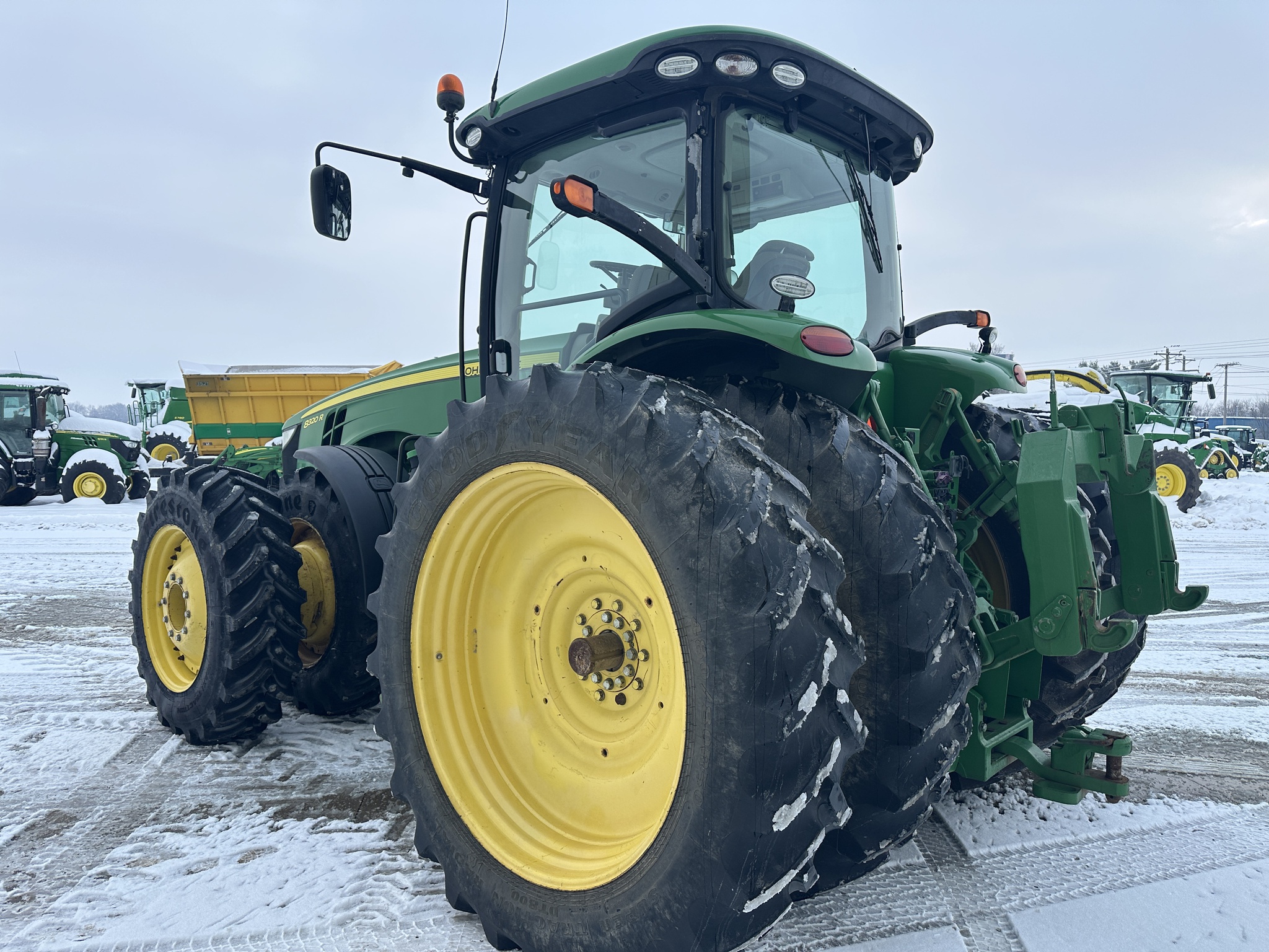 2014 John Deere 8320R Image 5