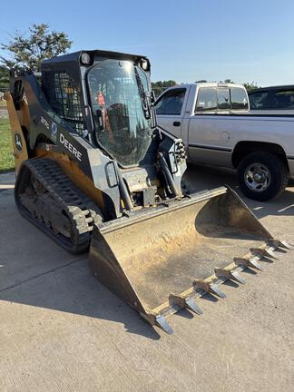 Photo of a 2022 John Deere 317G