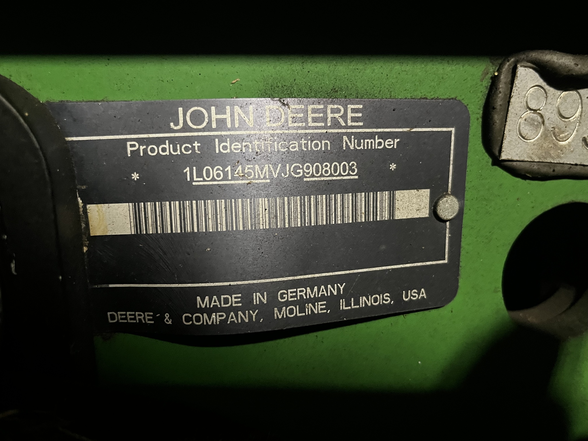 2018 John Deere 6145M Image 13