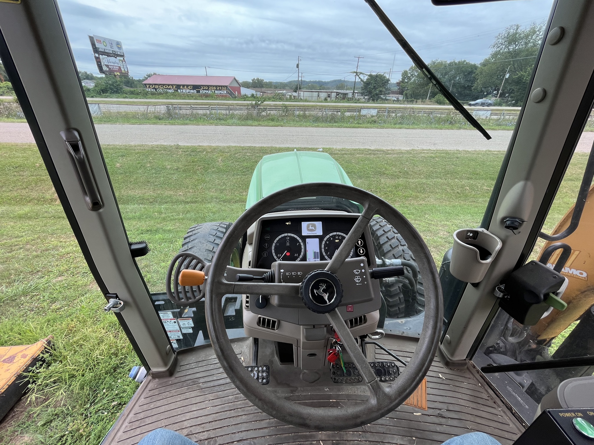 2018 John Deere 6145M Image 9