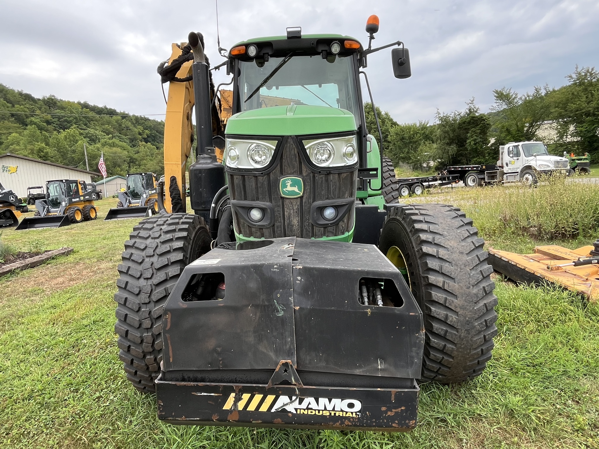 2018 John Deere 6145M Image 1